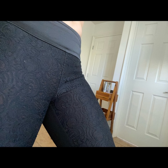 Nicole Miller Lace Leggings - Picture 2 of 4